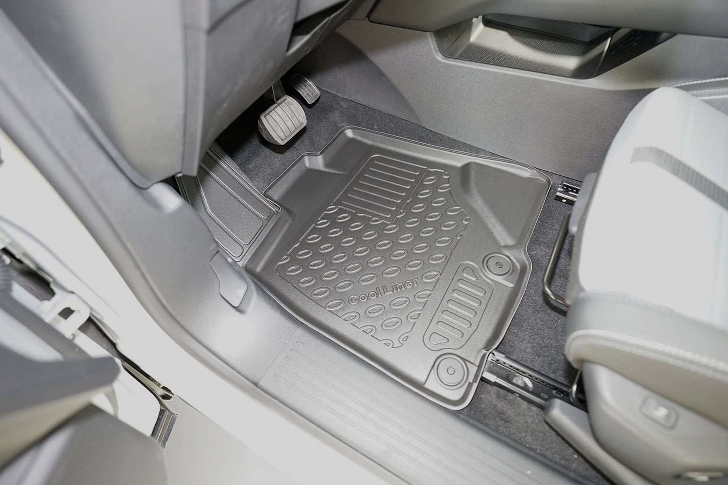 Premium Fußraumschalen für Peugeot E-3008 III (Elektro)