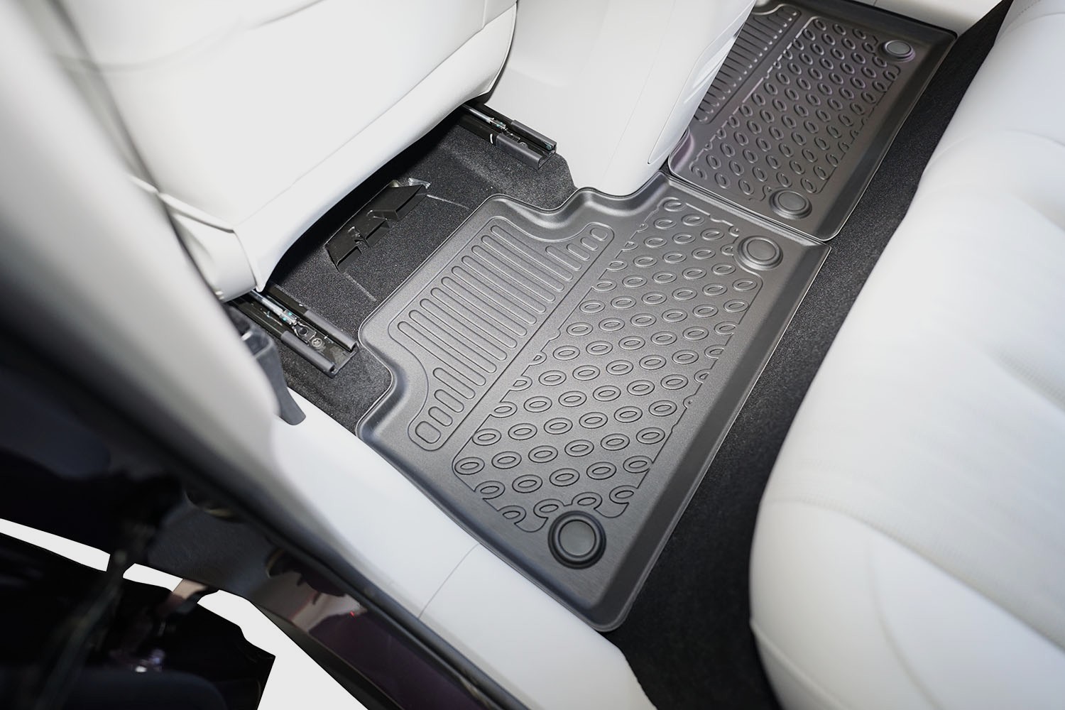 Premium Fußraumschalen für Leapmotor B10